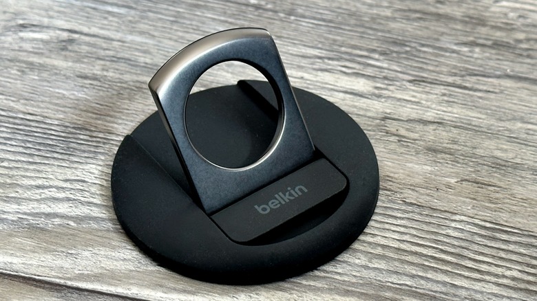 Belkin iPhone Mount with MagSafe for Mac Notebooks