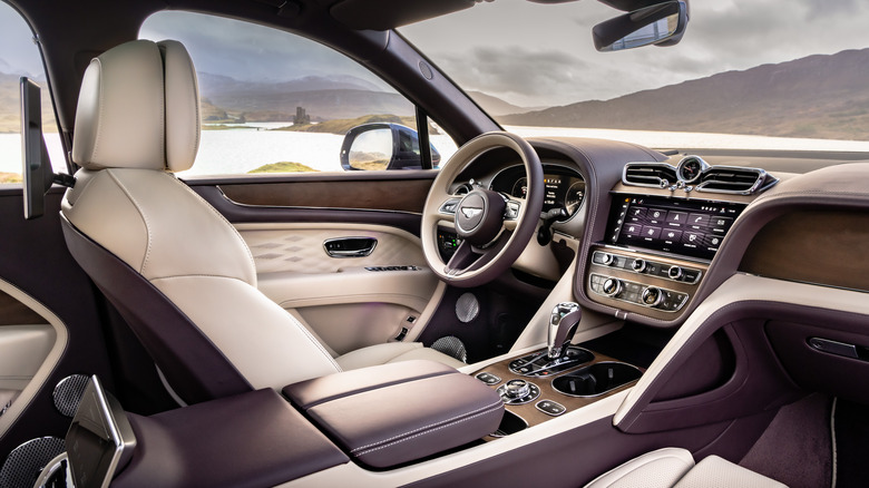 Bentley Bentayga EWB front seats