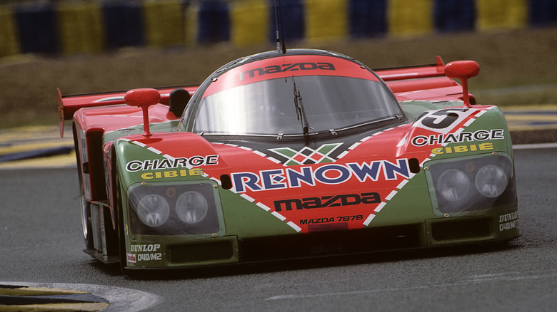 Mazda 787B on the racetrack front 3/4 view