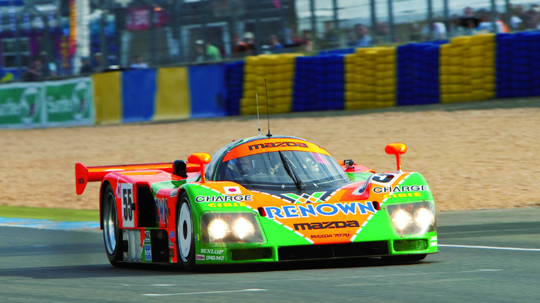 Mazda 787B on the racetrack front view