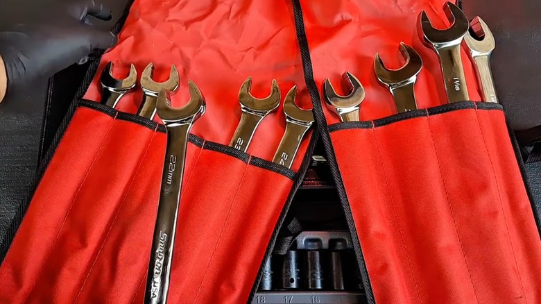 Snap-on wrench and socket sets