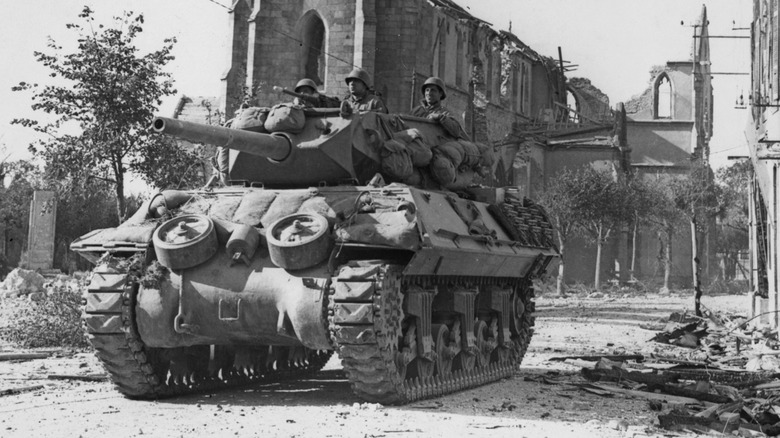 M10 Tank Destroyer in battle