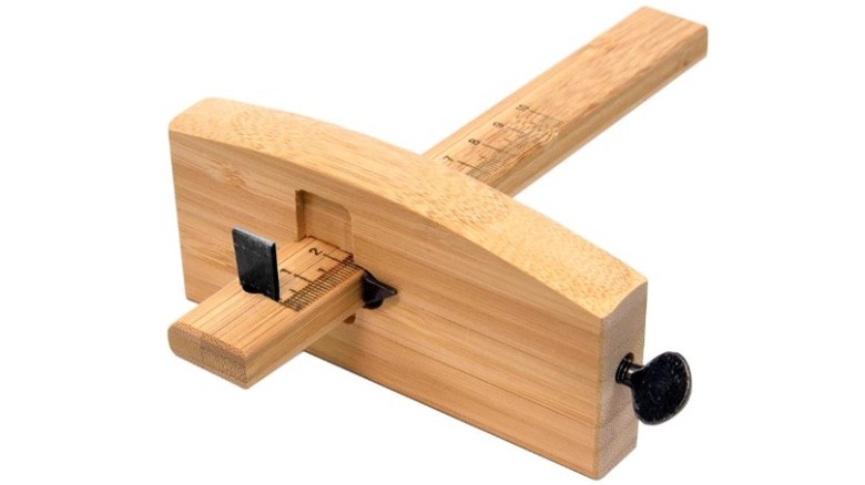 Wooden marking gauge