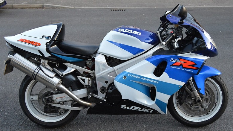 White and Blue Suzuki Tl 1000 on street