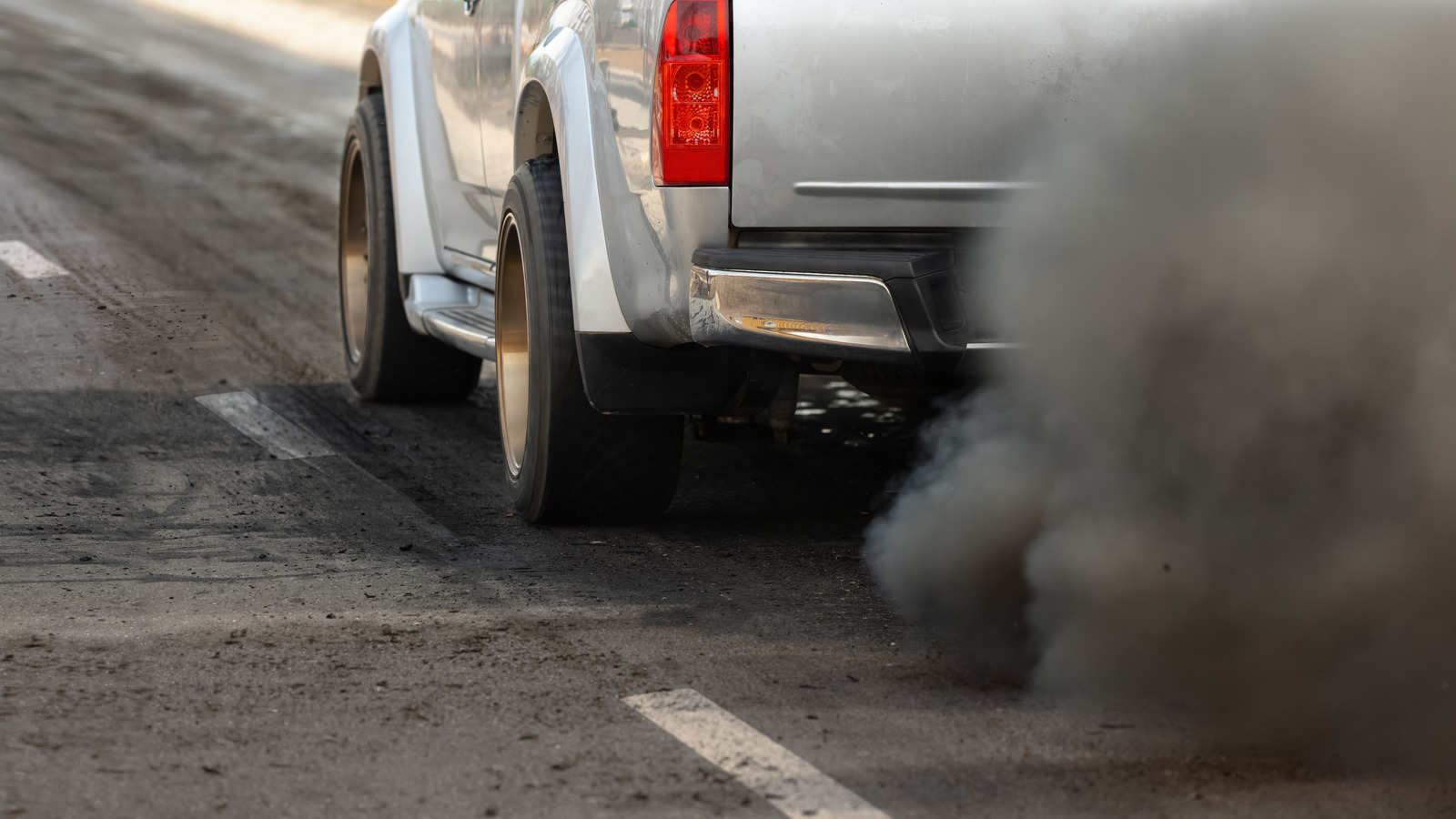 Black Or Blue Smoke What Might Be Causing It And What It Means For Your Diesel Engine