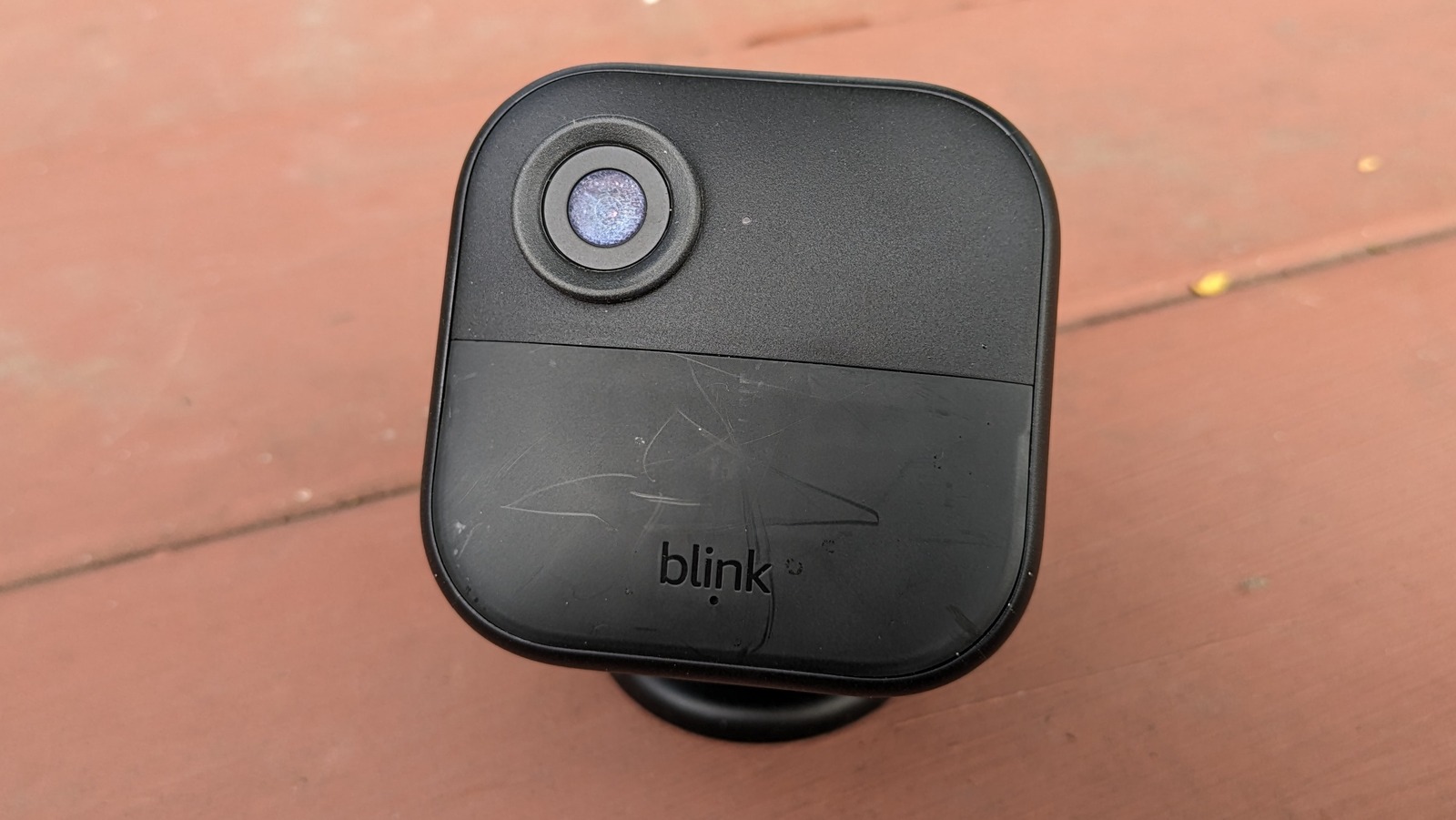 بررسی دوربین Blink Outdoor 4: ارزان و بی‌سیم با باتری تکان دهنده