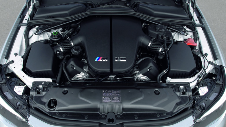 S85 V10 in BMW E60 M5, front view