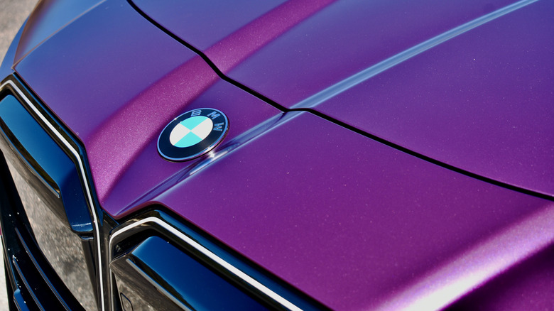 2027 BMW 7 Series badge.