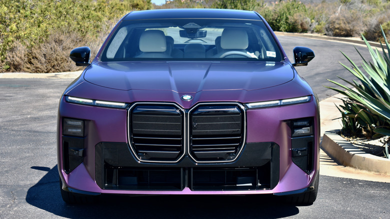 2027 BMW 7 Series front view.