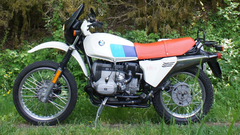 BMW R80 GS motorcycle in the grass, side view