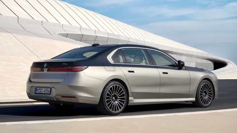 2027 BMW 7 Series rear quarter view.