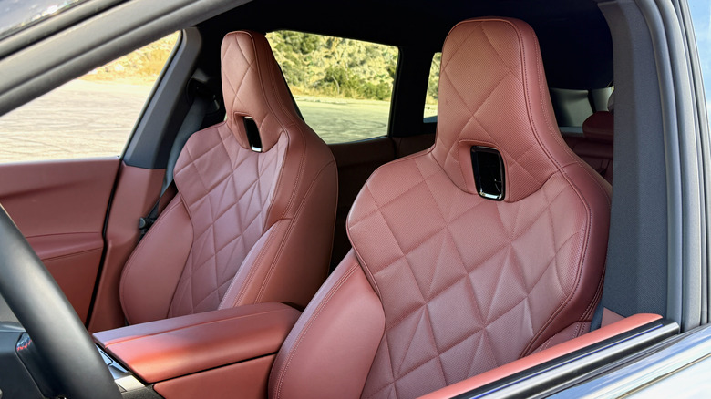 2026 BMW iX M70 front seats