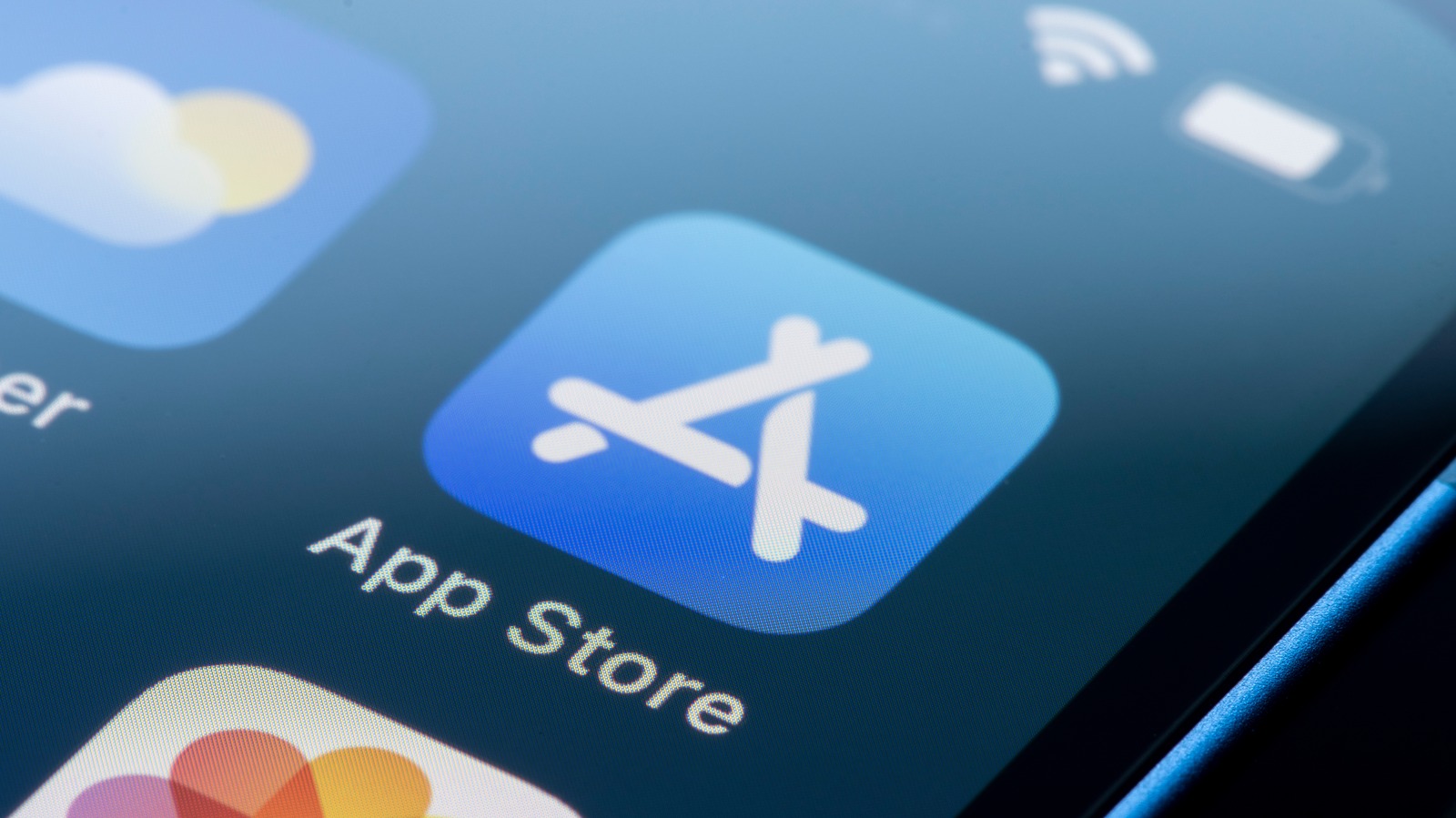 Bombshell Rumor Claims iPhone Will Allow ThirdParty Apps And
