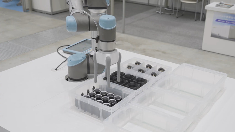 Bridgestone's flexible robot hand during testing