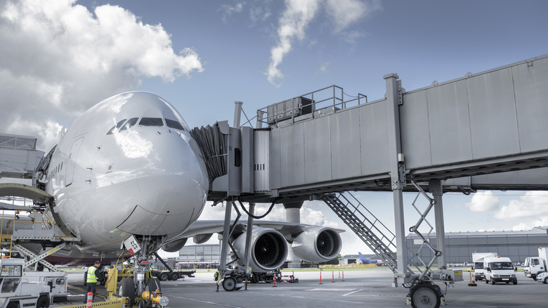 Passenger jetway connected to an airplane