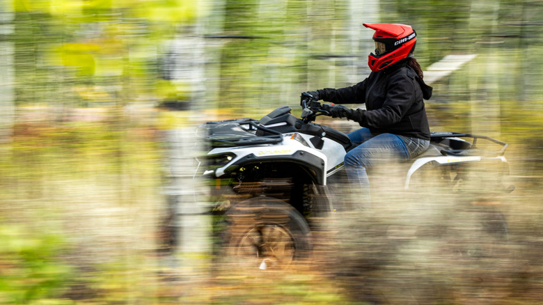 2026 Can-Am Outlander Electric in Wyoming