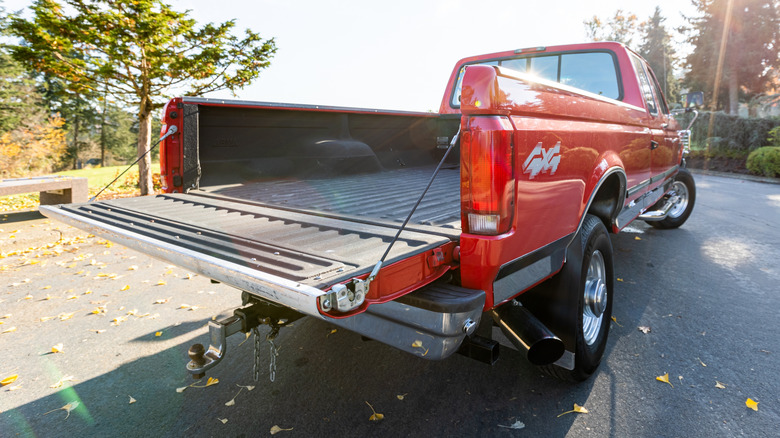 Ford F-250 with its tailgate down