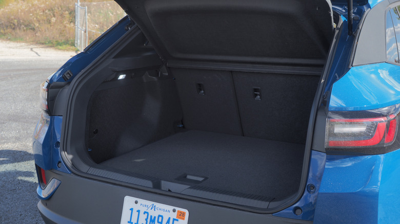 2025 VW ID.4 open trunk