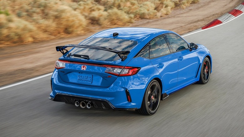honda civic type r racing on track