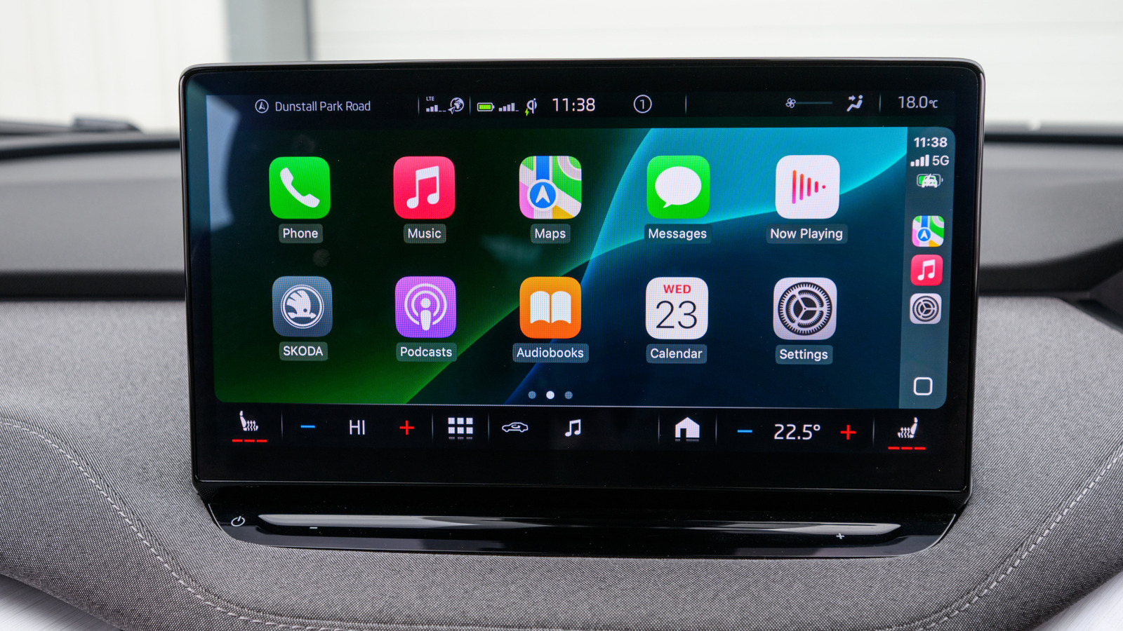 Can You Remove The Calendar From CarPlay? (And Why You Might Need To)