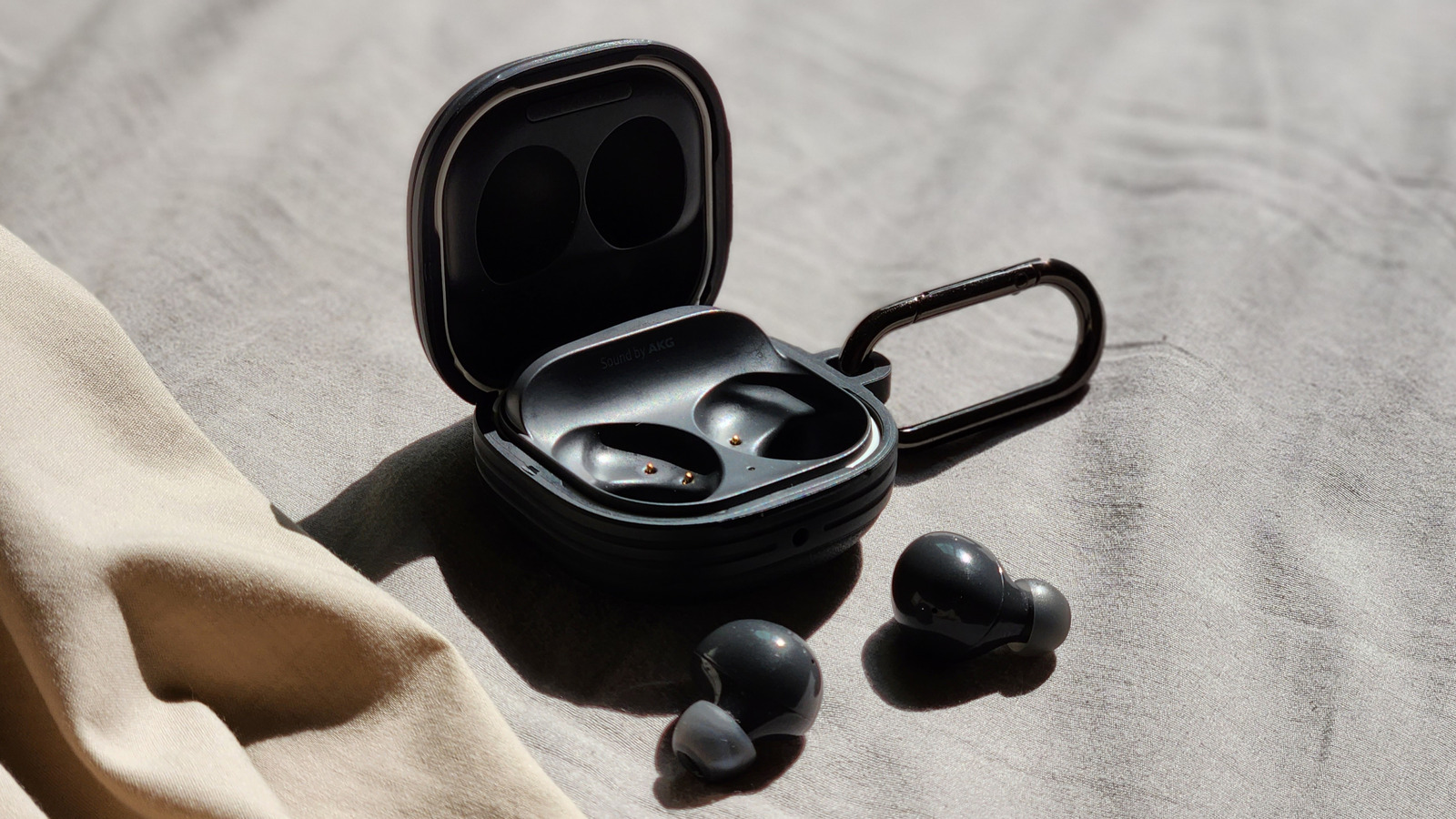 Can You Replace One Galaxy Buds Earbud? It Depends