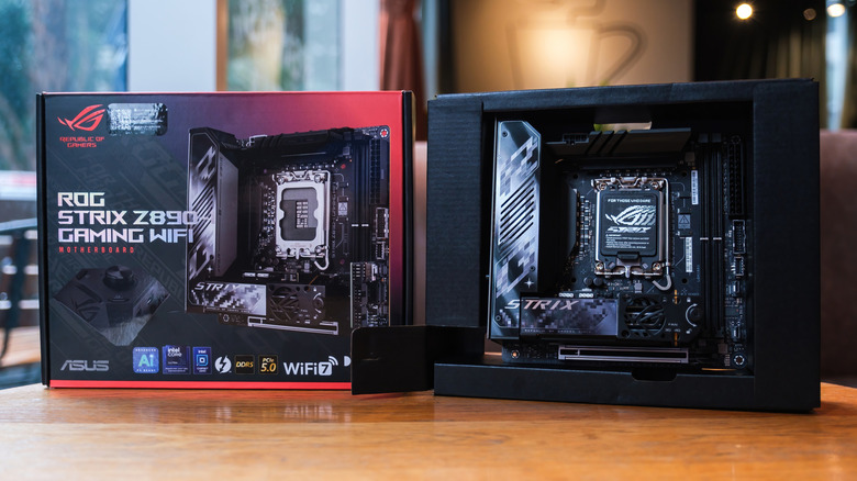 ASUS ROG Strix Z890-I Gaming WIFI: Mini-ITX motherboard