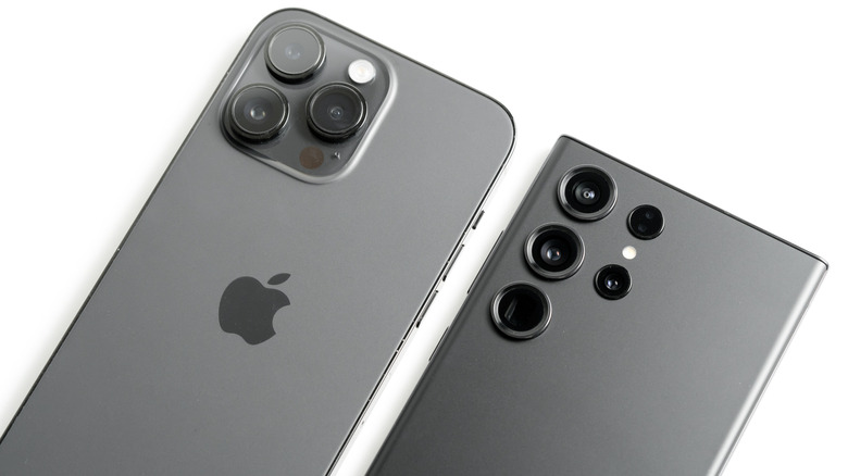 iPhone and Samsung Galaxy side by side