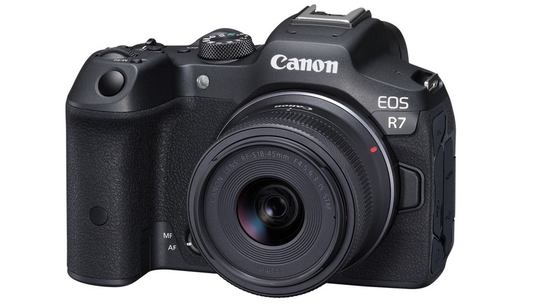 Canon EOS R7 and new lens