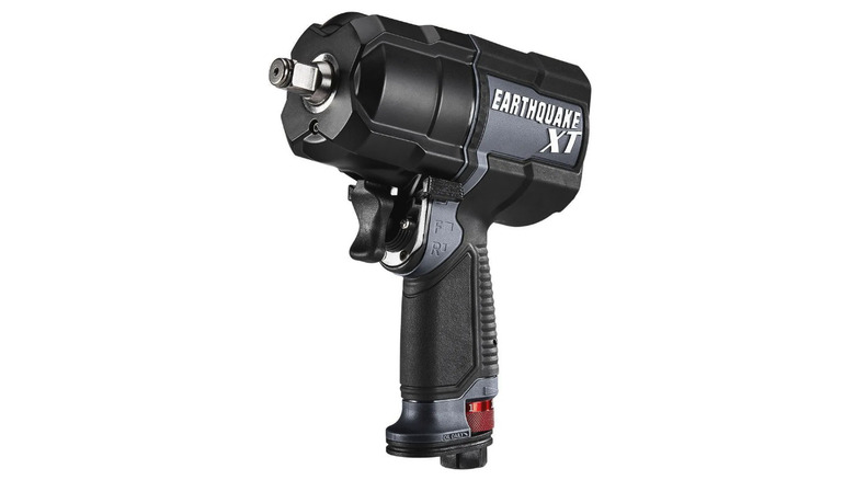 Earthquake XT 1/2″ Composite Air Impact Wrench on display