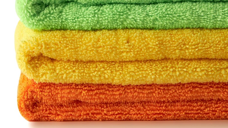 Member's Mark microfiber towels stacked together.