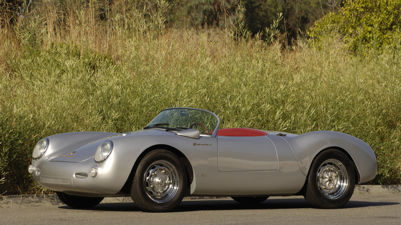 Porsche 550 Spyder James Dean replica