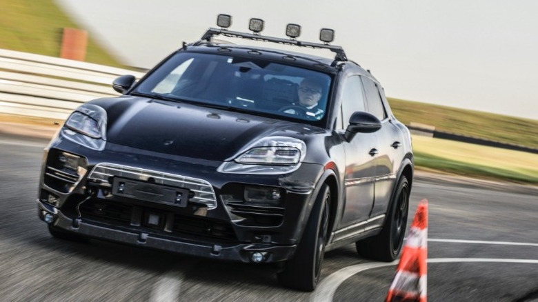 Porsche Macan EV