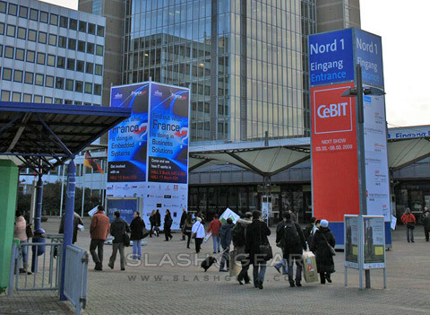 slashgear at cebit 2008