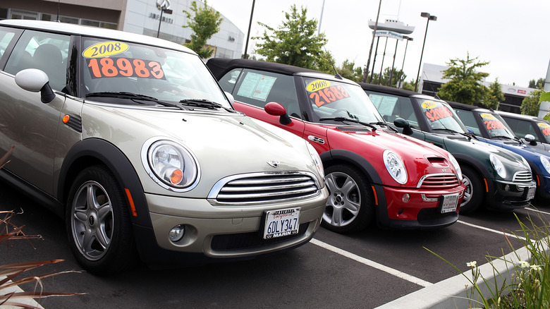 Used car lot minis