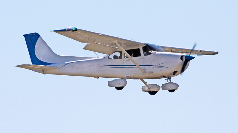 A Cessna 172 Skyhawk in flight