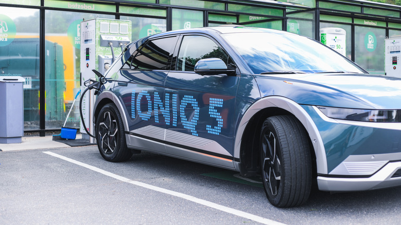 hyundai ioniq 5 charging lot