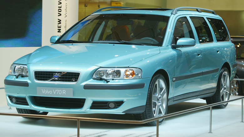 Volvo V70 R