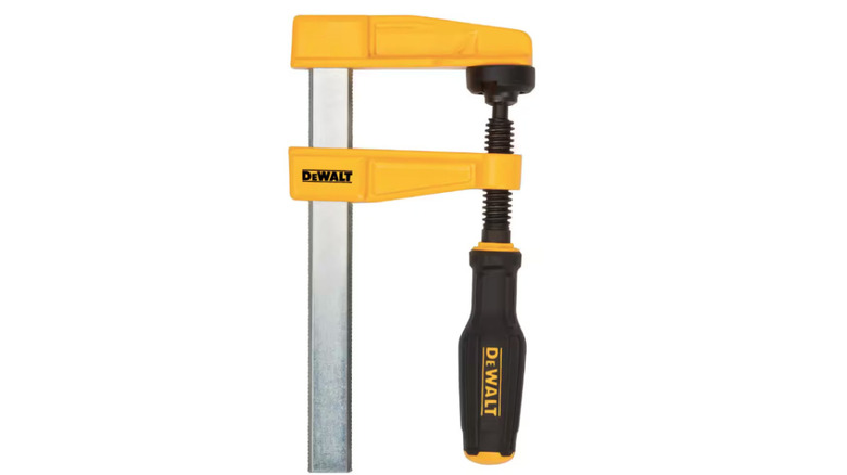 DeWalt 4-Inch 330-Pound Bar Clamp With 2-Inch Throat Depth on display