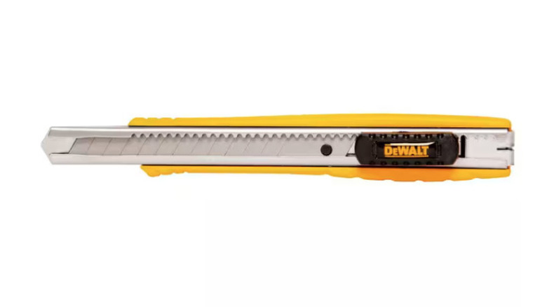 9 Millimeter Metal Body Snap-Off Knife on display