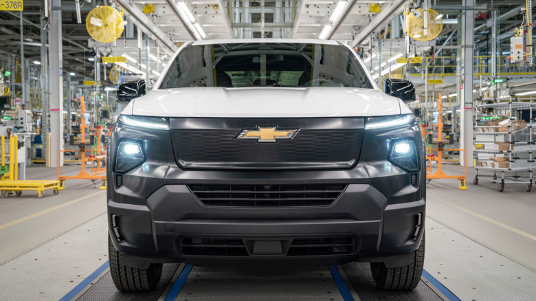 chevrolet silverado ev electric pickup truck