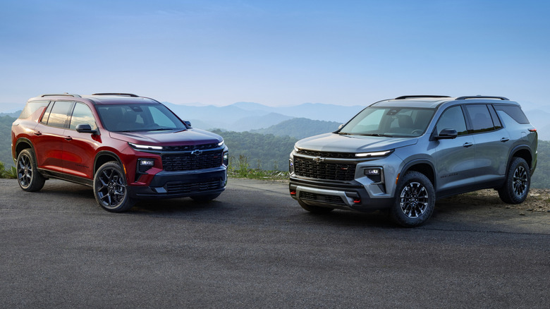 2026 Chevrolet Traverse RS and 2026 Chevrolet Traverse Z71