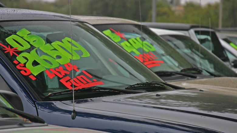 vehicle windshields displaying pricess