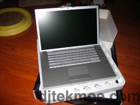 MacBook Pro unboxing