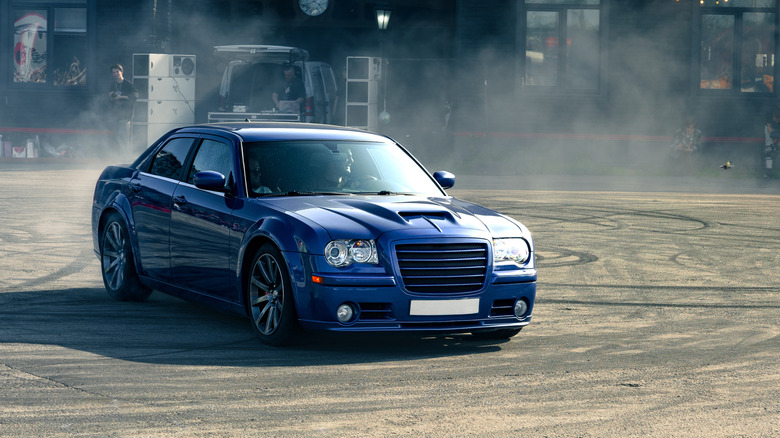 Chrysler 300C drifting