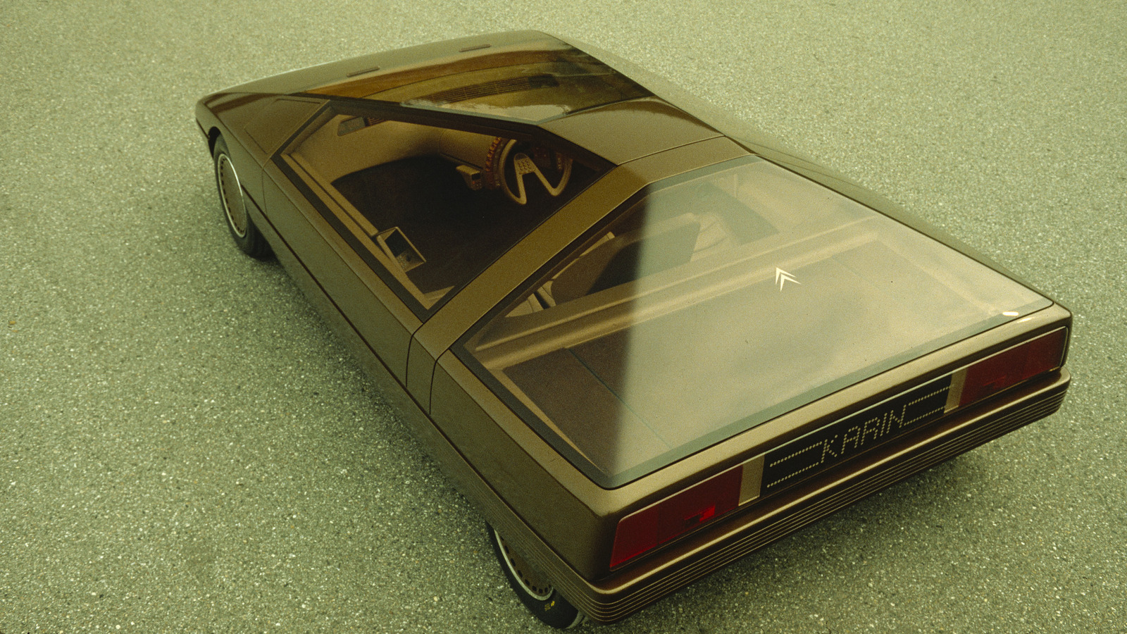 نگاهی به یکی از رادیکال ترین خودروهای مفهومی دهه ۸۰