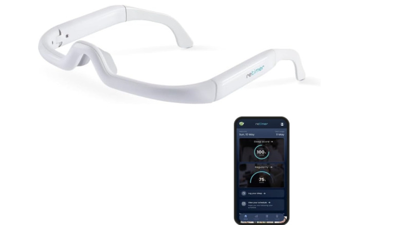 The Retimer light therapy glasses version 3 on a white backgorund.