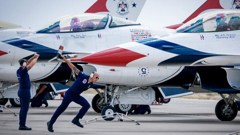 Air Force Thunderbirds ground crew signaling