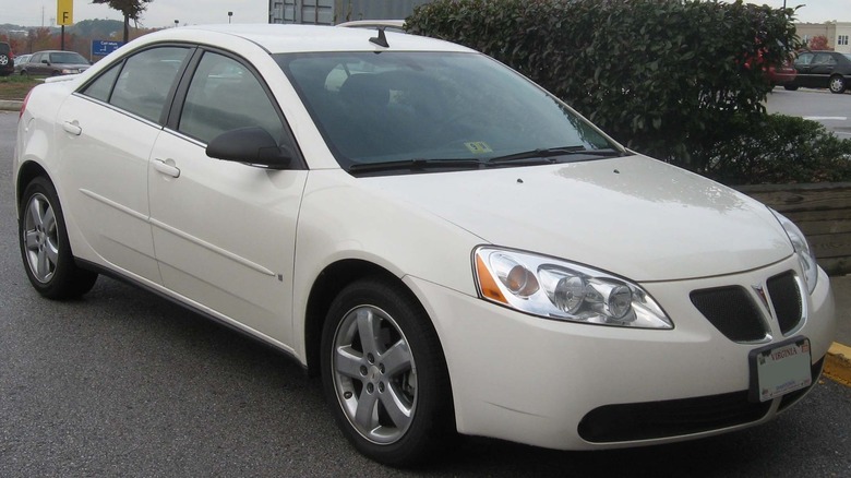 White Pontiac G6