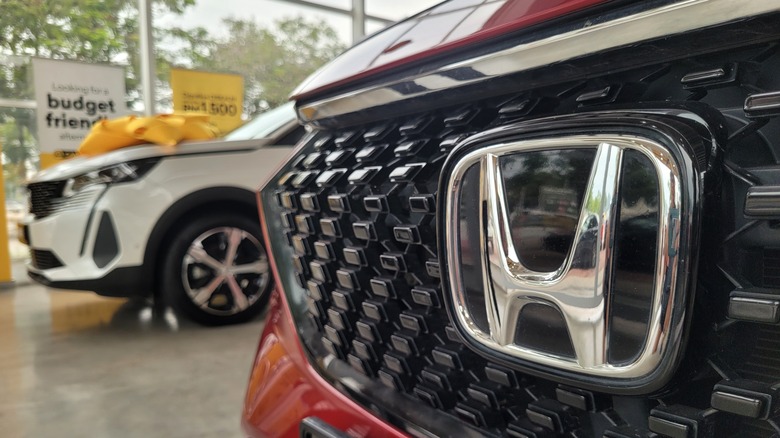 Closeup of Honda logo