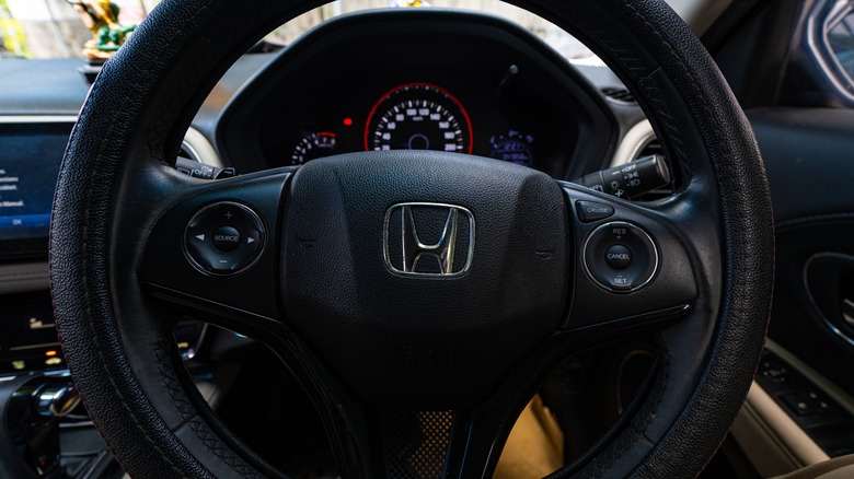 Honda HR-V steering wheel
